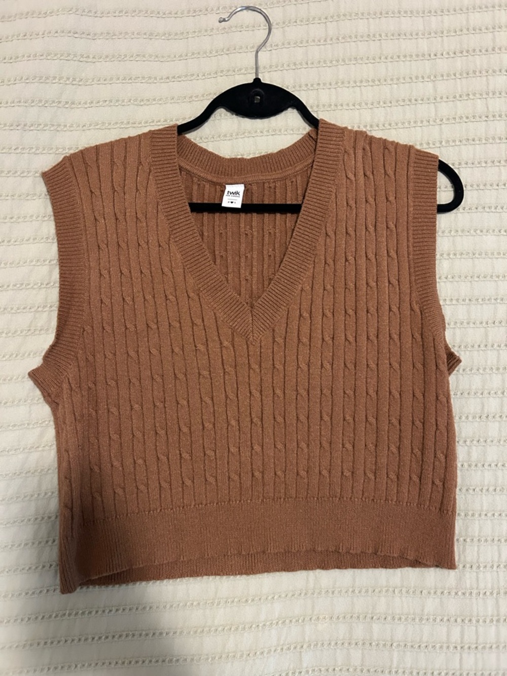 Cable Knit V‑Neck Sweater Vest
